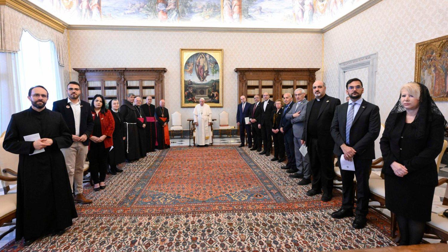 جانب من لقاء الوفدين مع قداسة البابا فرنسيس 